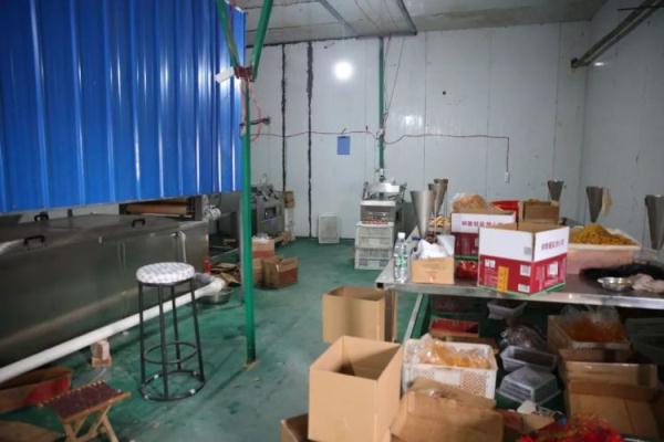 重庆涪陵警方破获一起部督特大假冒知名榨菜品牌商标案,涉案金额4200万元! 重庆涪陵警方破获一起部督特大假冒知名榨菜品牌商标案,涉案金额4200万元!