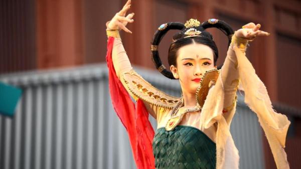 西安又现胡旋舞 西安又现胡旋舞