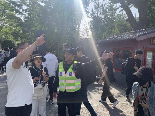 北京丢的相机从新疆找回来!这位“三心二意”的民警,牛! 北京丢的相机从新疆找回来!这位“三心二意”的民警,牛!