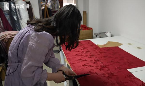 "95后"寿衣模特:这份工作不可怕! "95后"寿衣模特:这份工作不可怕!