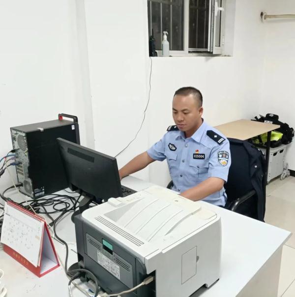 北京丢的相机从新疆找回来!这位“三心二意”的民警,牛! 北京丢的相机从新疆找回来!这位“三心二意”的民警,牛!