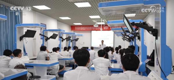“丝绸之路大学联盟” 教育交流促进民心相通