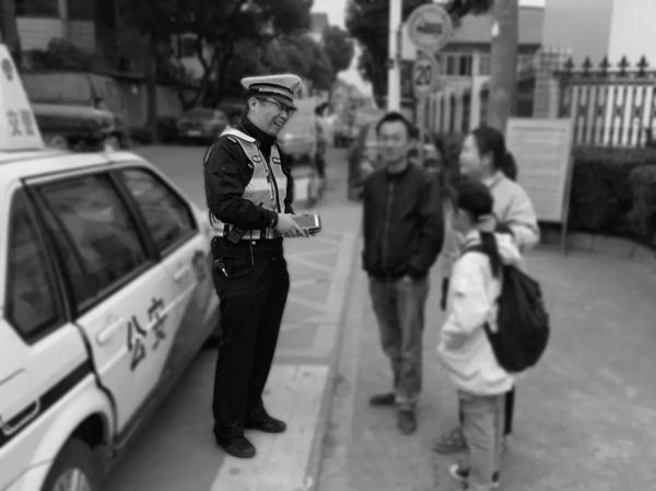 痛心!拖行700米,这名交警因公牺牲! 痛心!拖行700米,这名交警因公牺牲!