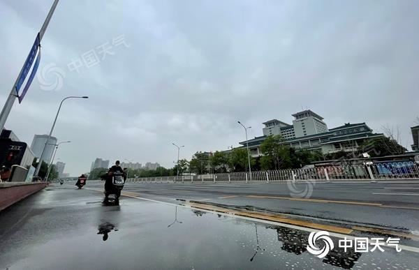 今天傍晚北京有分散性雷阵雨 夜间多云转晴