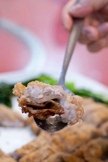 “从鸭到鸽”今难觅,这道考功夫的经典粤菜你吃过吗? “从鸭到鸽”今难觅,这道考功夫的经典粤菜你吃过吗?