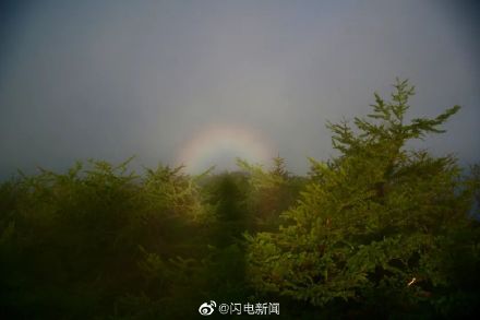 泰山之颠日出云海宝光3奇观同现