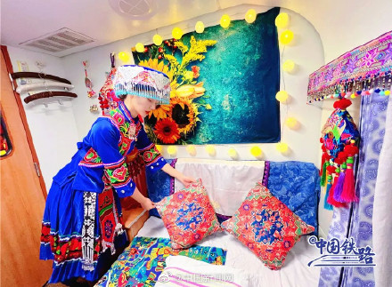 坐着有大床房的双层列车去大理 坐着有大床房的双层列车去大理