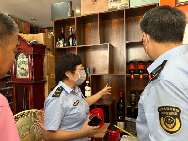 惊呆了！厦门查获一批茅台，包装和瓶子是真的……立案调查！