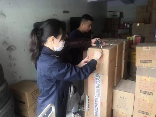 惊呆了！厦门查获一批茅台，包装和瓶子是真的……立案调查！
