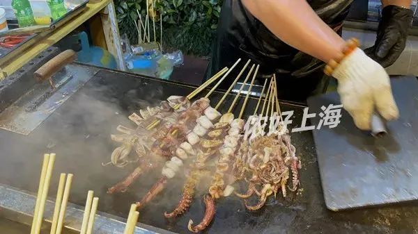 肉眼可见的夏天要来了？上海新晋城堡夜市：小吃多到眼花缭乱，价格很平民！