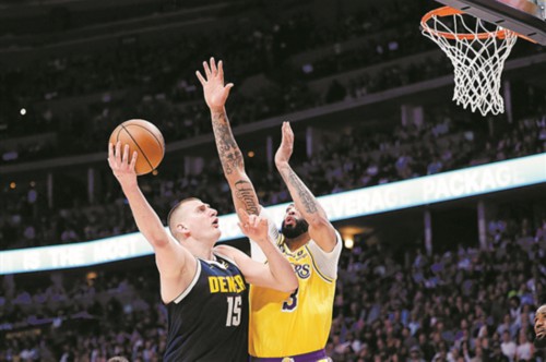 洛杉矶湖人:动荡后的“惊喜制造机” 洛杉矶湖人:动荡后的“惊喜制造机”