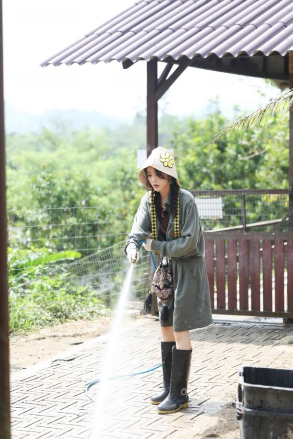 《追星星的人3》探访“世外桃源” 体验原始部落神秘生活