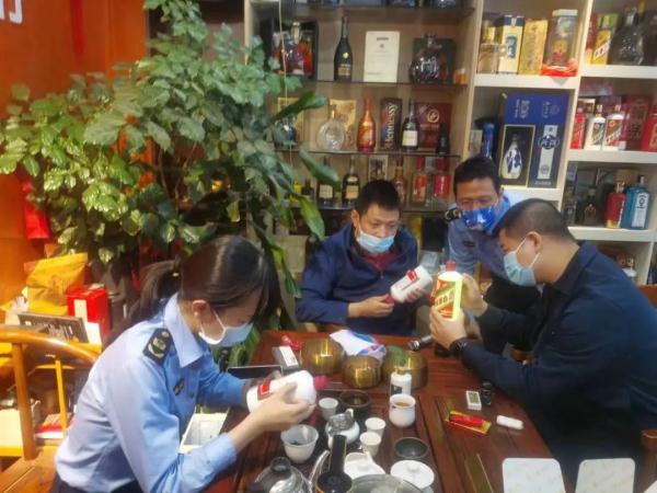 惊呆了！厦门查获一批茅台，包装和瓶子是真的……立案调查！