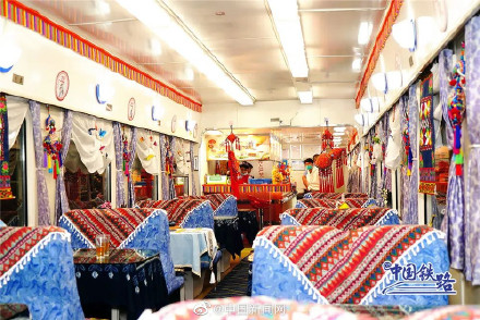 坐着有大床房的双层列车去大理 坐着有大床房的双层列车去大理