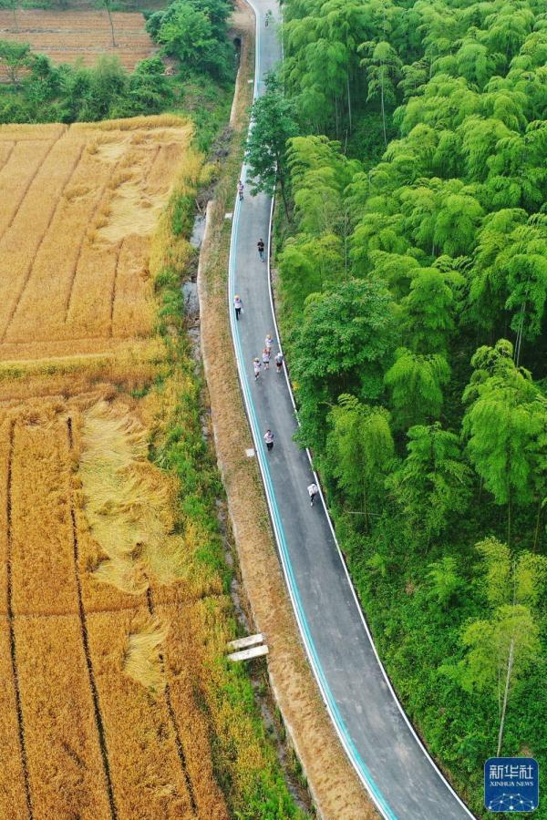 全民健身|浙江湖州举行“彩虹跑”活动 全民健身|浙江湖州举行“彩虹跑”活动