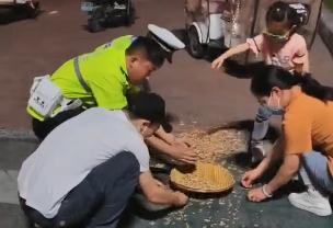 漯河：“天降”床垫致货车抛锚 交警等部门紧急救援
