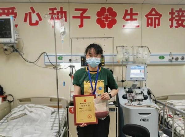 福建这位姑娘对家人撒谎,只为…… 福建这位姑娘对家人撒谎,只为……