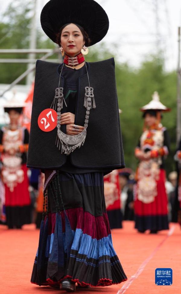 四川美姑县:寻找最美“索玛花” 四川美姑县:寻找最美“索玛花”