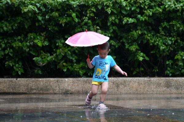 暴雨+高温！广州“桑拿天”上线！这天气将持续到……