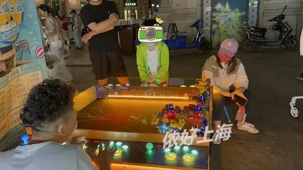 肉眼可见的夏天要来了？上海新晋城堡夜市：小吃多到眼花缭乱，价格很平民！