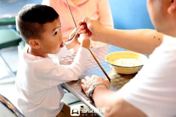 冲上热搜！山东这家无声面馆全网点赞！