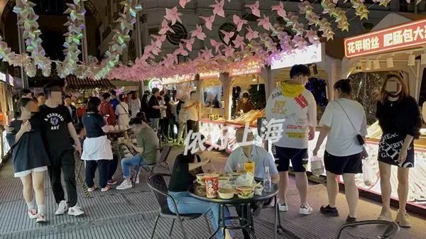 肉眼可见的夏天要来了？上海新晋城堡夜市：小吃多到眼花缭乱，价格很平民！