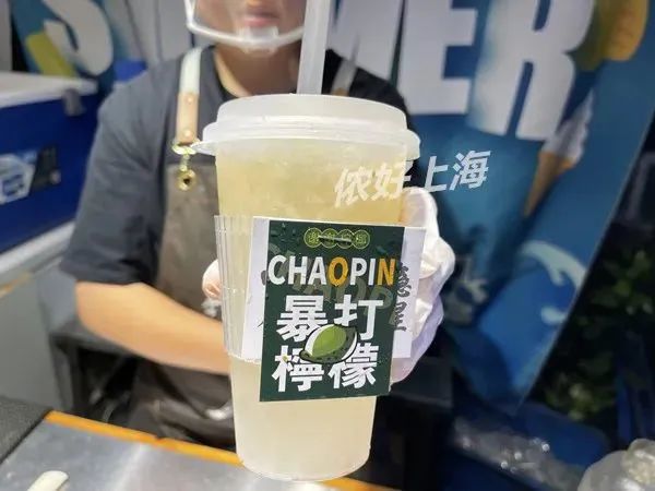 肉眼可见的夏天要来了？上海新晋城堡夜市：小吃多到眼花缭乱，价格很平民！