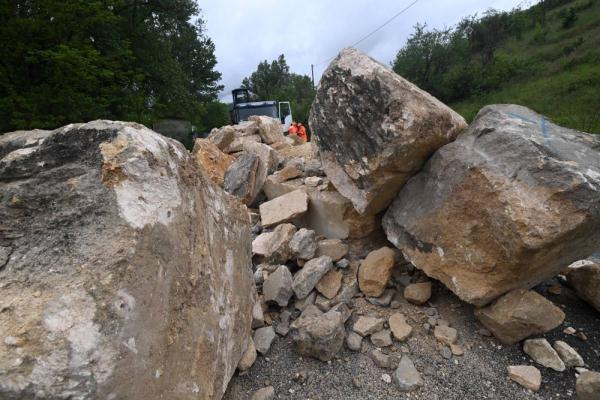 聚焦 | 意大利北部暴雨造成至少13人死亡 聚焦 | 意大利北部暴雨造成至少13人死亡
