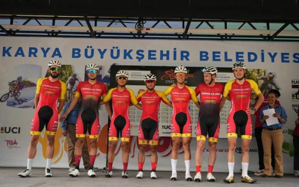 斩获冠军，中国自行车队创造历史！