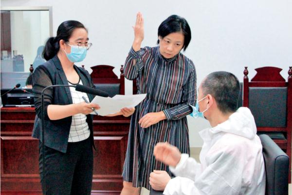 手语翻译进法庭,让公正“无障碍” 手语翻译进法庭,让公正“无障碍”