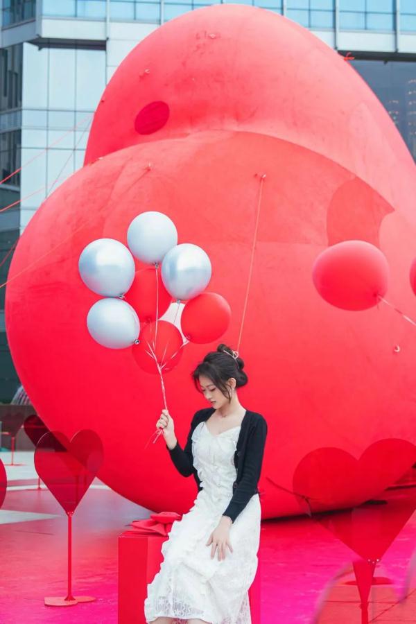 “知道为什么每次我都先吃鱼头吗？”答案齁甜……