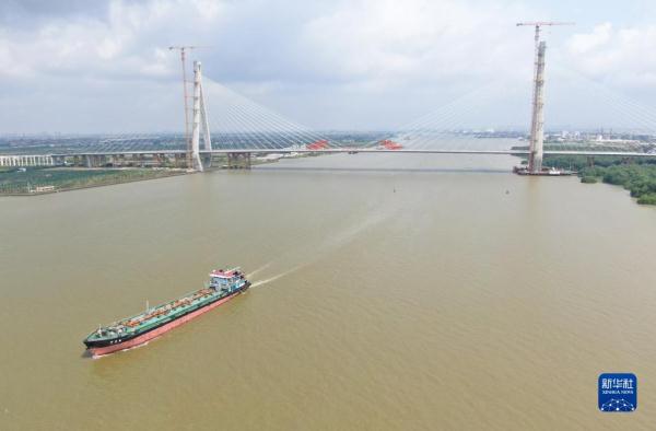 粤港澳大湾区：南中高速洪奇门特大桥合龙