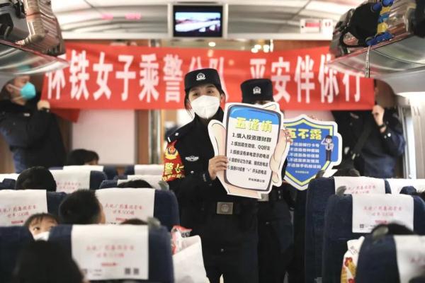 “你俩真的不是亲姐妹吗?” “你俩真的不是亲姐妹吗?”