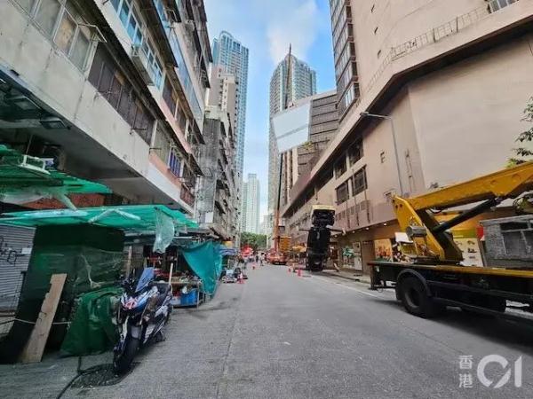 突发！电影拍摄现场升降台倒塌，8人受伤！