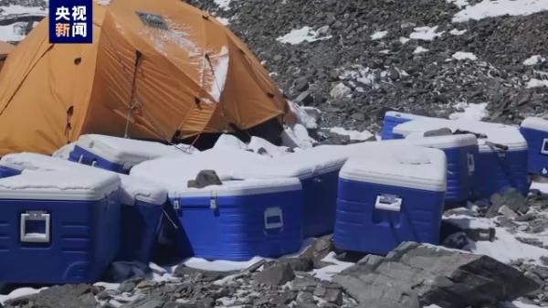 在珠峰上钻冰芯?科考队员第一视角带你攀上6530米 在珠峰上钻冰芯?科考队员第一视角带你攀上6530米