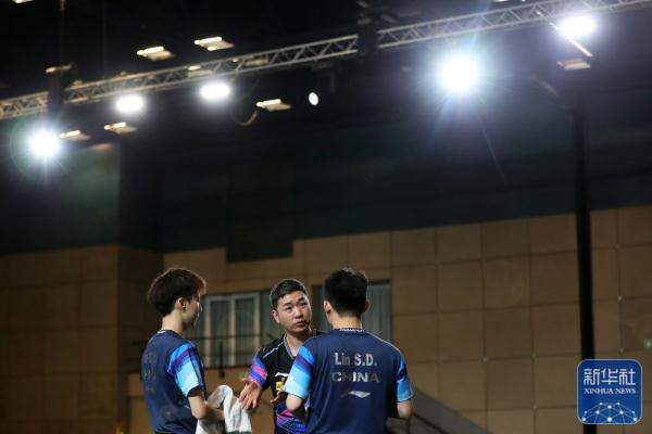 乒乓球|世乒赛：林高远/林诗栋晋级男双32强