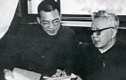 永远纯真的数学巨人陈景润 永远纯真的数学巨人陈景润