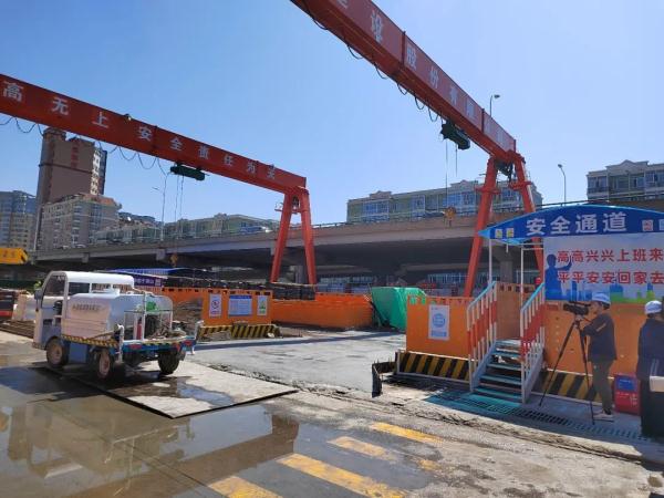 快来看！哈尔滨地铁3号线二期西北环河松街站、公路大桥站、上海街站全面铺轨