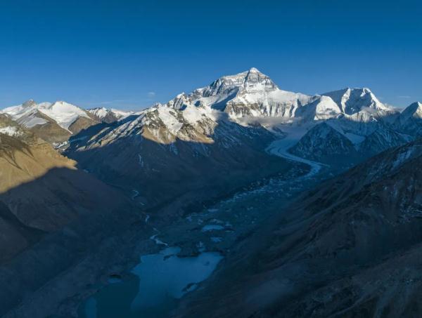 成功登顶珠穆朗玛峰!直击中国科考探秘地球之巅 成功登顶珠穆朗玛峰!直击中国科考探秘地球之巅