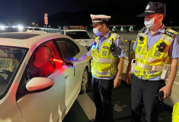 深夜事发厦门!李某,被拘! 深夜事发厦门!李某,被拘!