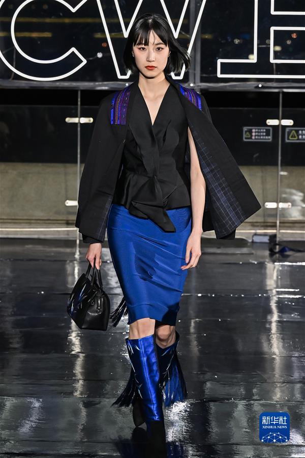 第十二届上海高定周举行开幕秀