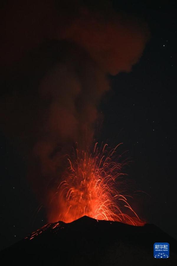 墨西哥波波卡特佩特火山高度活跃