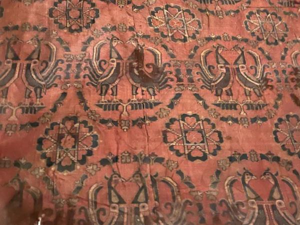 这件文物的名称，一口气都没读完