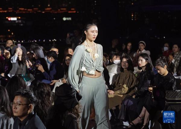第十二届上海高定周举行开幕秀
