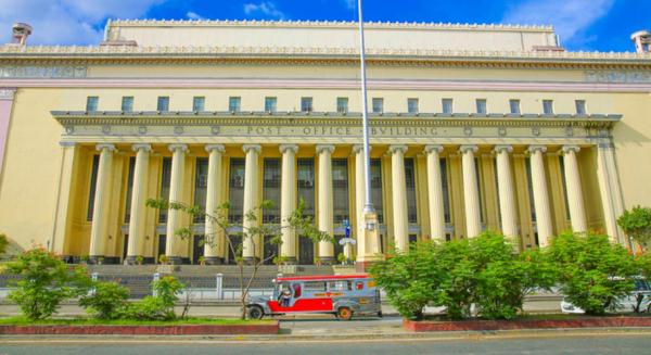 最高级别火警!菲律宾中央邮局大楼失火,持续燃烧30多个小时 最高级别火警!菲律宾中央邮局大楼失火,持续燃烧30多个小时