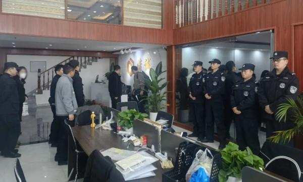 7人当场被抓！就在南昌一写字楼内……