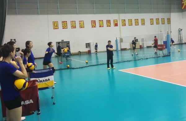 抠细节、强配合、稳心态——中国女排集训见闻