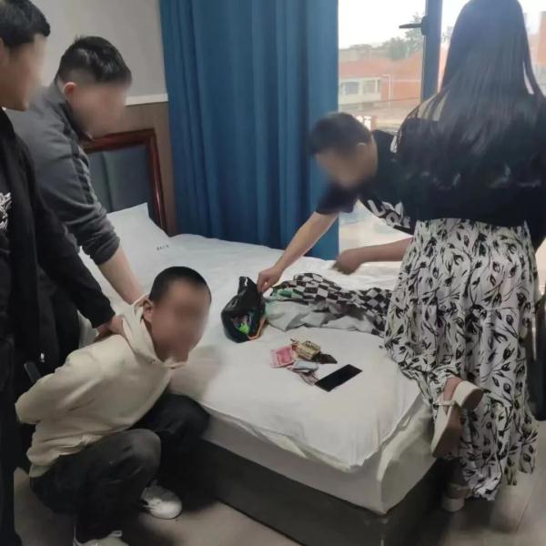 丈夫举报妻子吸毒，妻子自证“清白”！结果傻眼了……