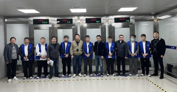 7人当场被抓！就在南昌一写字楼内……