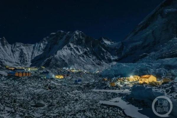 为梦想拼了命！那个本来只能坐轮椅的重庆小伙，真的登顶了珠峰